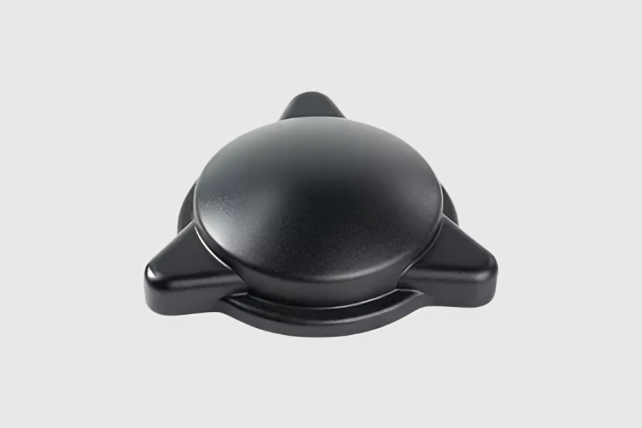 Black knob with three-pointed design